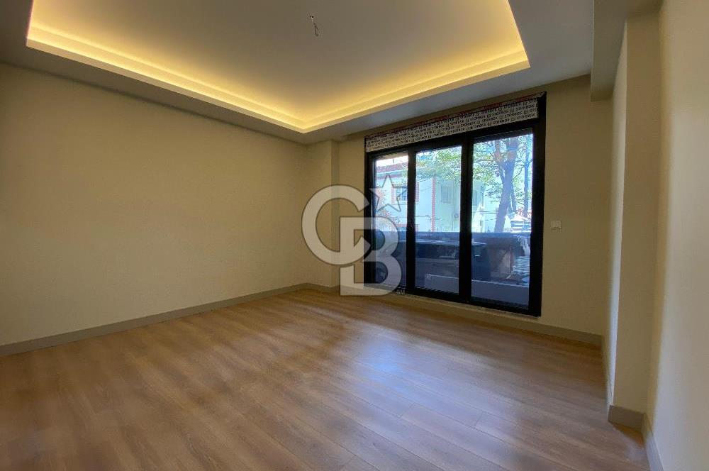 Kalamış ta Satılık 2+1 Dubleks Bahçe Kullanımı Daireye Ait