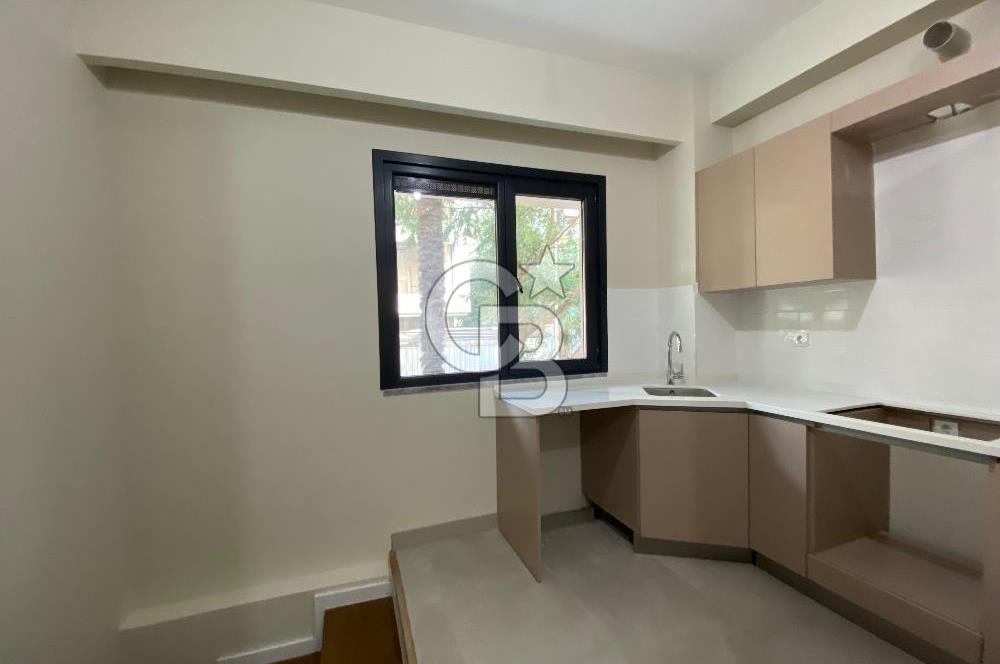 Kalamış ta Satılık 2+1 Dubleks Bahçe Kullanımı Daireye Ait