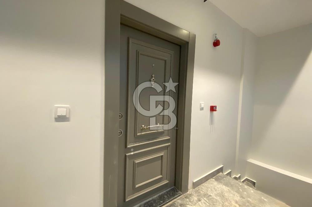 Kalamış ta Satılık 2+1 Dubleks Bahçe Kullanımı Daireye Ait