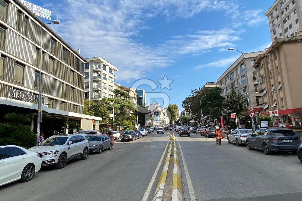 Kalamış ta Satılık 2+1 Dubleks Bahçe Kullanımı Daireye Ait