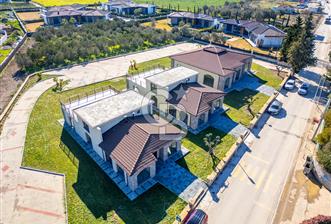 URLA KUŞÇULAR MERKEZDE KİRALIK 290 M2 İŞYERİ - 1 - 330454