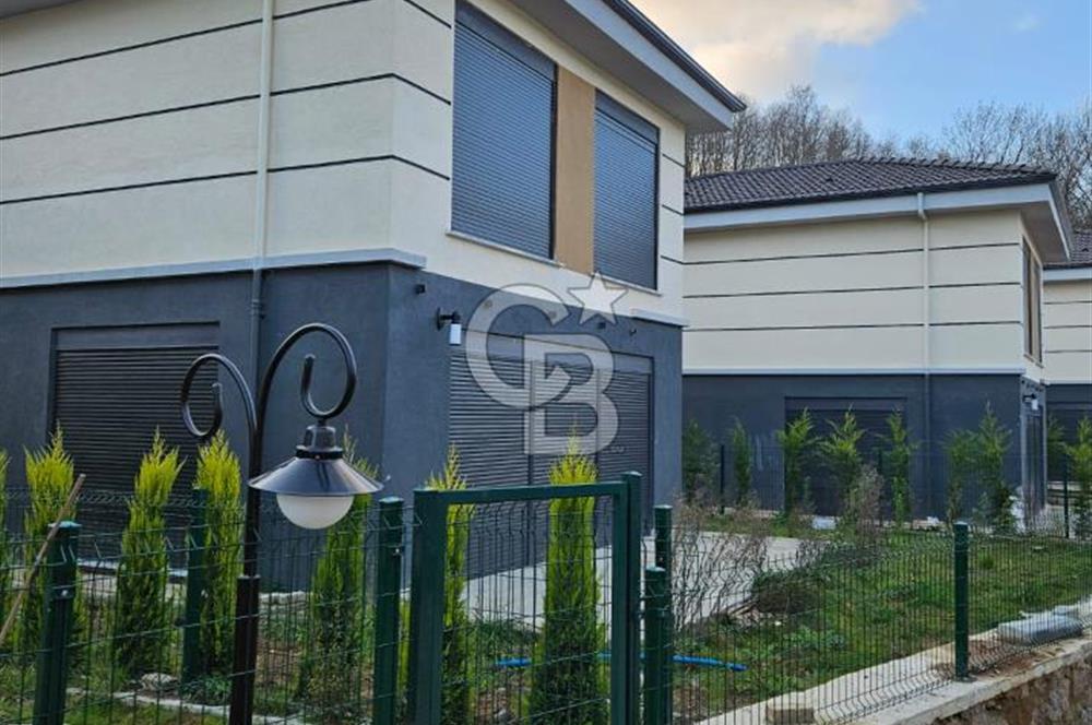 Şile Çayırbaşı Seranty Evlerinde Satılık 4+1 Villa