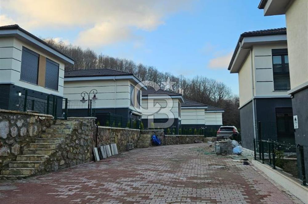 Şile Çayırbaşı Seranty Evlerinde Satılık 4+1 Villa