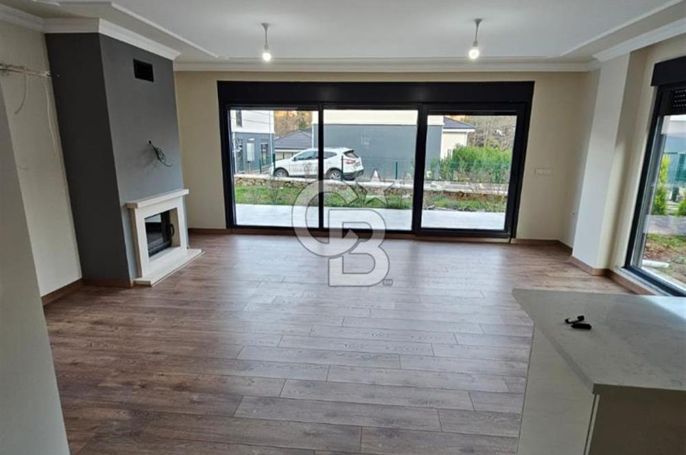 Şile Çayırbaşı Seranty Evlerinde Satılık 4+1 Villa