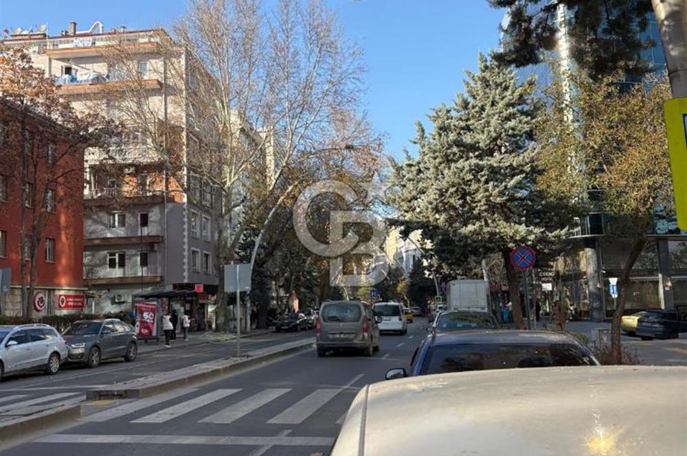Kızılay Maltepe Cadde Üzeri Metroya Yakın EŞYALI Kiralık Ofis