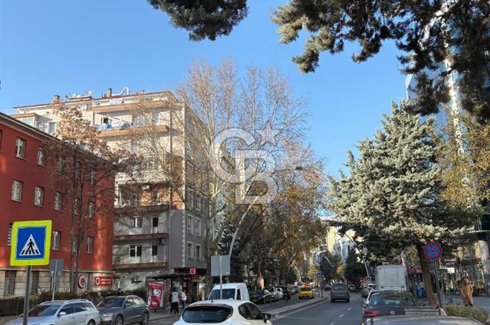 Kızılay Maltepe Cadde Üzeri Metroya Yakın EŞYALI Kiralık Ofis