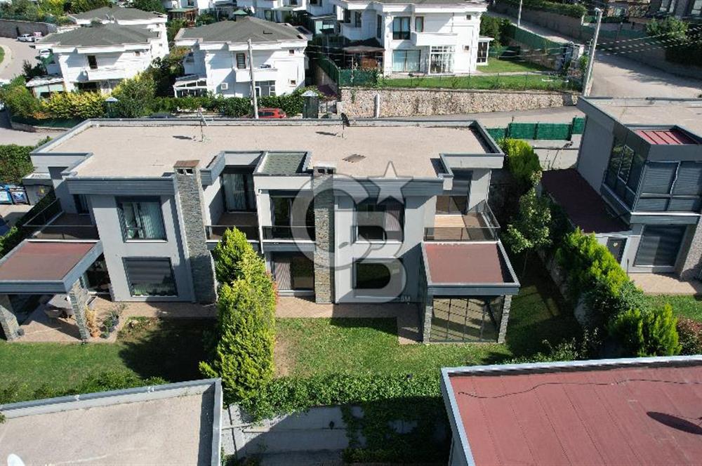 İZMİT TÜYSÜZLER ADONİS SİTESİ SATILIK 4+1 GENİŞ BAHÇELİ VİLLA