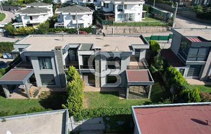 İZMİT TÜYSÜZLER ADONİS SİTESİ SATILIK 4+1 GENİŞ BAHÇELİ VİLLA