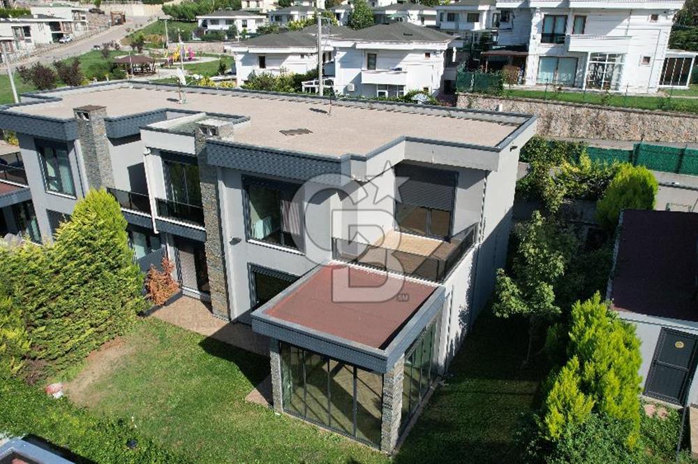 İZMİT TÜYSÜZLER ADONİS SİTESİ SATILIK 4+1 GENİŞ BAHÇELİ VİLLA