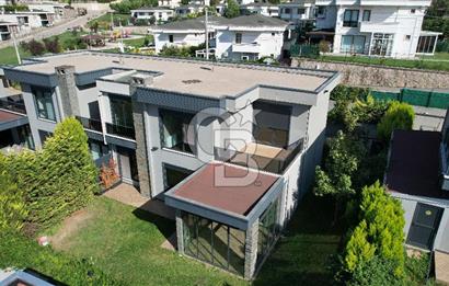 İZMİT TÜYSÜZLER ADONİS SİTESİ SATILIK 4+1 GENİŞ BAHÇELİ VİLLA