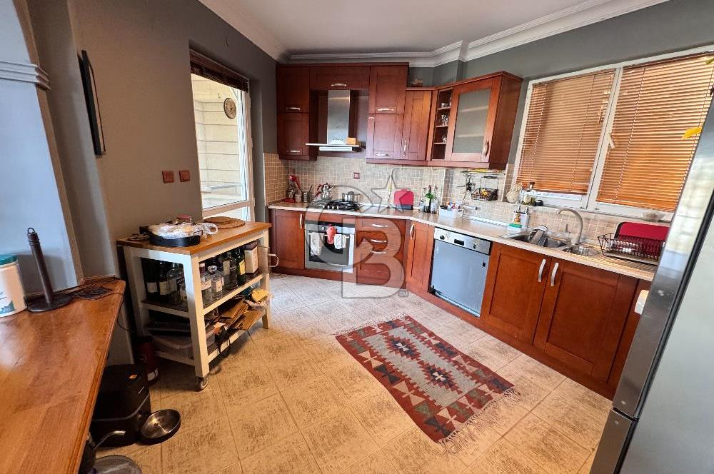 BAŞİSKELE BAHÇECİK DENİZ - DOĞA MANZARALI SATILIK KÖŞE VİLLA