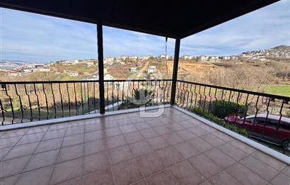 BAŞİSKELE BAHÇECİK DENİZ - DOĞA MANZARALI SATILIK KÖŞE VİLLA