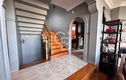 BAŞİSKELE BAHÇECİK DENİZ - DOĞA MANZARALI SATILIK KÖŞE VİLLA