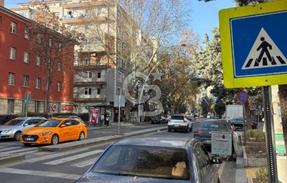 Kızılay Maltepe Cadde Üzeri Metroya Yakın EŞYALI Kiralık Ofis
