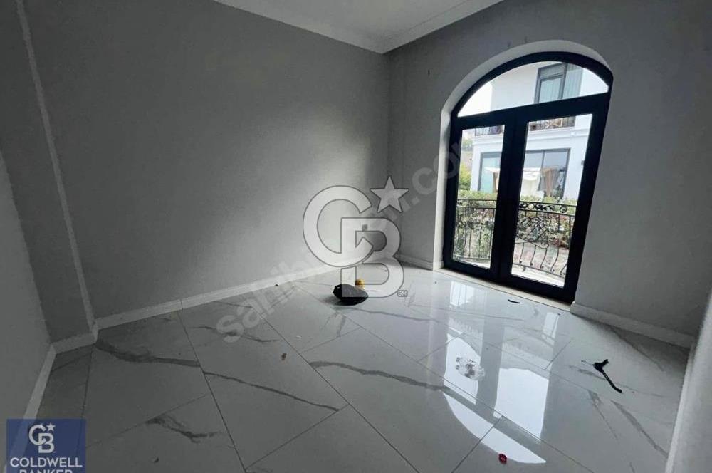 Başiskele Damlar Deluxete 4+1 Lüks Dubleks Bahçeli Villa