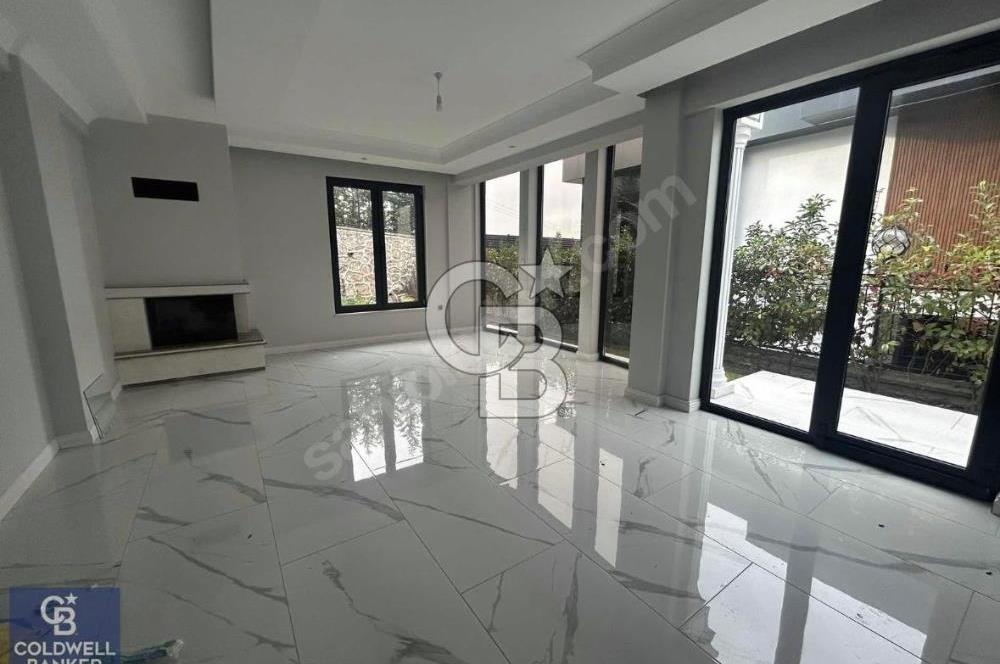 Başiskele Damlar Deluxete 4+1 Lüks Dubleks Bahçeli Villa