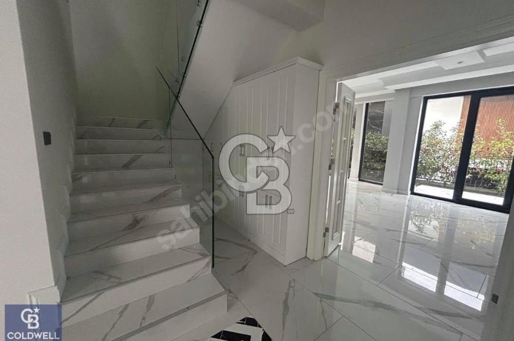 Başiskele Damlar Deluxete 4+1 Lüks Dubleks Bahçeli Villa