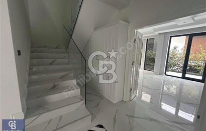 Başiskele Damlar Deluxete 4+1 Lüks Dubleks Bahçeli Villa