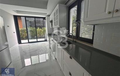 Başiskele Damlar Deluxete 4+1 Lüks Dubleks Bahçeli Villa