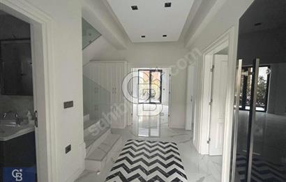 Başiskele Damlar Deluxete 4+1 Lüks Dubleks Bahçeli Villa