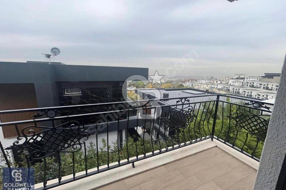 Başiskele Damlar Deluxete 4+1 Lüks Dubleks Bahçeli Villa