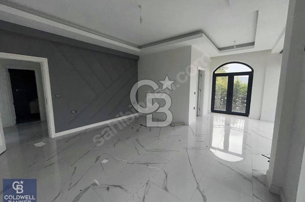 Başiskele Damlar Deluxete 4+1 Lüks Dubleks Bahçeli Villa