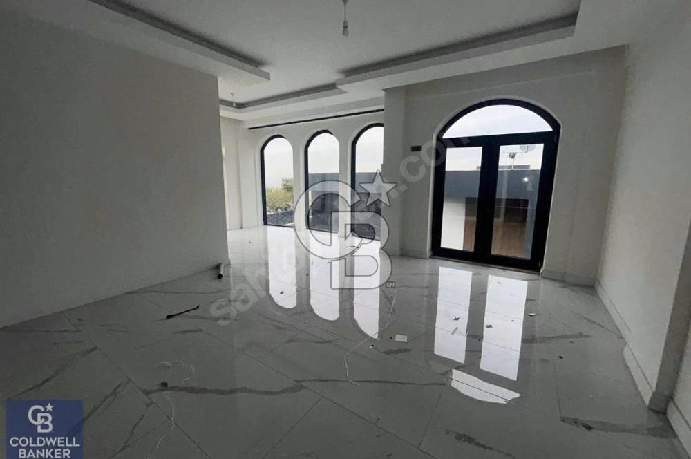 Başiskele Damlar Deluxete 4+1 Lüks Dubleks Bahçeli Villa