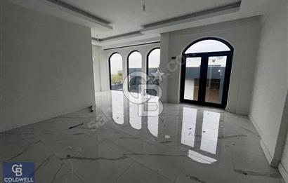 Başiskele Damlar Deluxete 4+1 Lüks Dubleks Bahçeli Villa