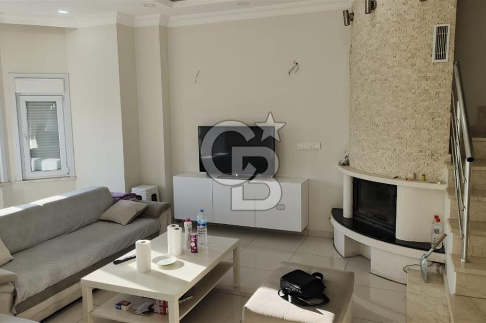 BEYLİKDÜZÜ GÜRPINAR SEVCAN SİTESİNDE DENİZ MANZARALI VİLLA