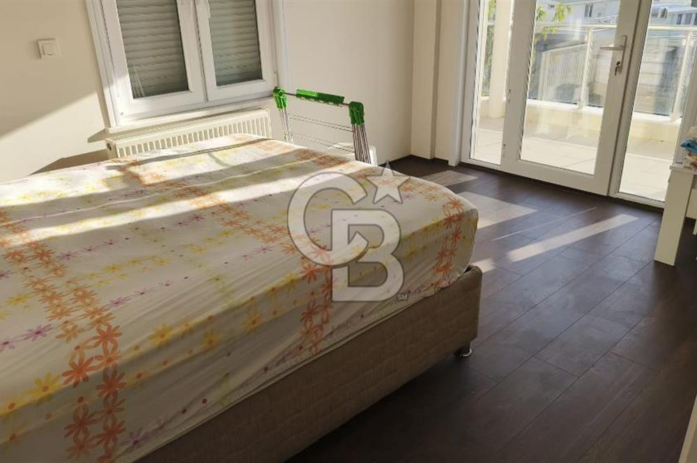 BEYLİKDÜZÜ GÜRPINAR SEVCAN SİTESİNDE DENİZ MANZARALI VİLLA