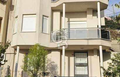 BEYLİKDÜZÜ GÜRPINAR SEVCAN SİTESİNDE DENİZ MANZARALI VİLLA