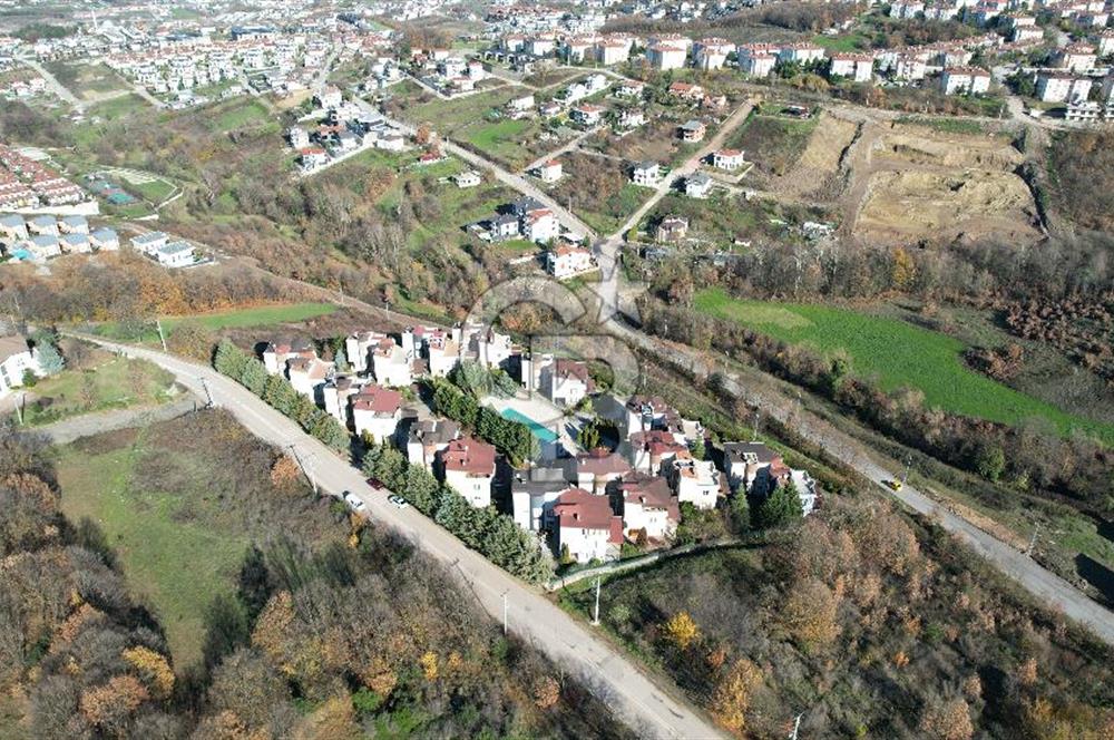 BAŞİSKELE BAHÇECİK DENİZ - DOĞA MANZARALI SATILIK KÖŞE VİLLA