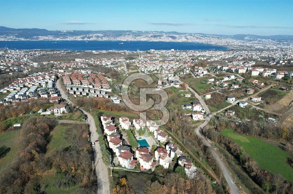 BAŞİSKELE BAHÇECİK DENİZ - DOĞA MANZARALI SATILIK KÖŞE VİLLA