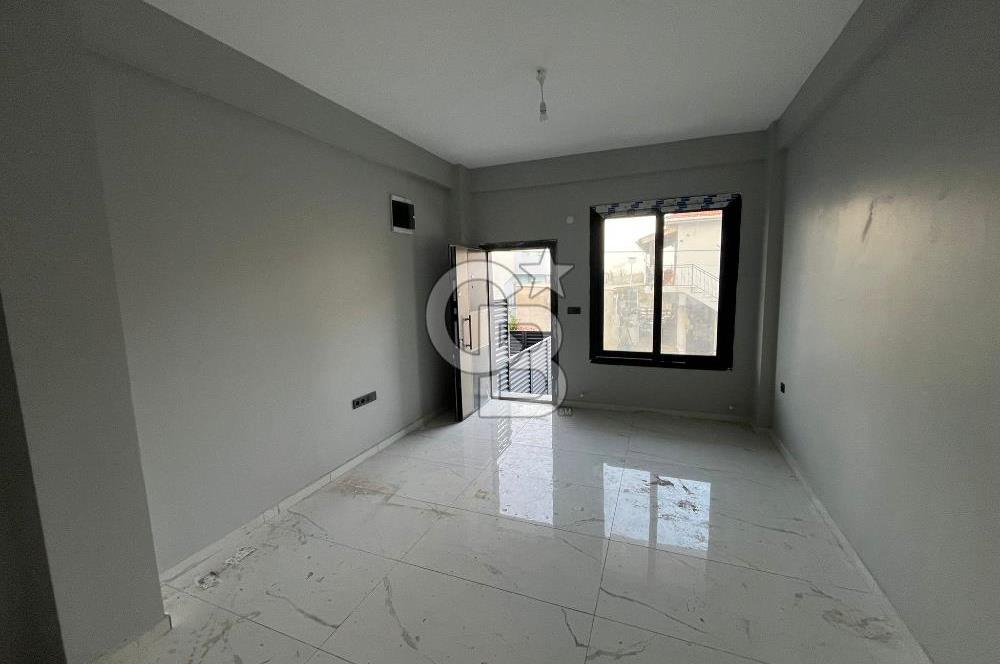Urla Merkezde Müstakil Bahçeli 1+1 Sıfır Kiralık Daire