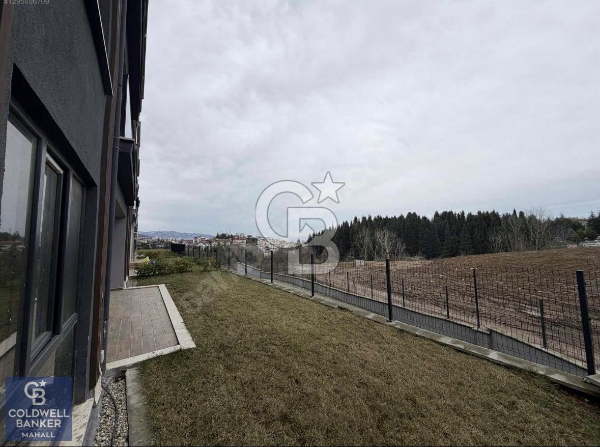 Başiskele Royal Akkurt City'de Düz Bahçeli Satılık 3+1 Daire