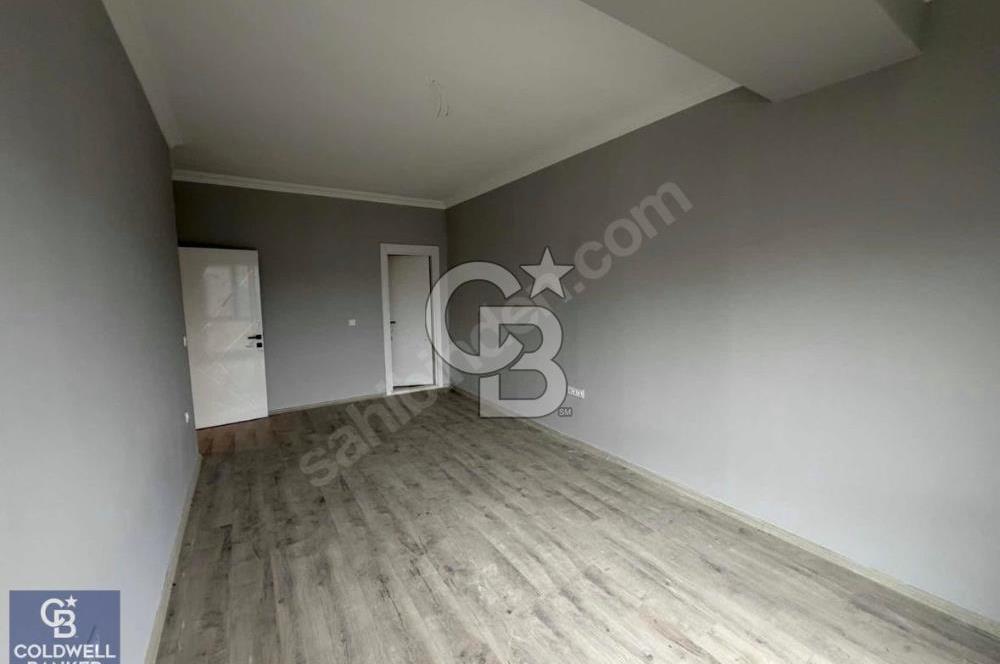 Başiskele Royal Akkurt City'de Düz Bahçeli Satılık 3+1 Daire