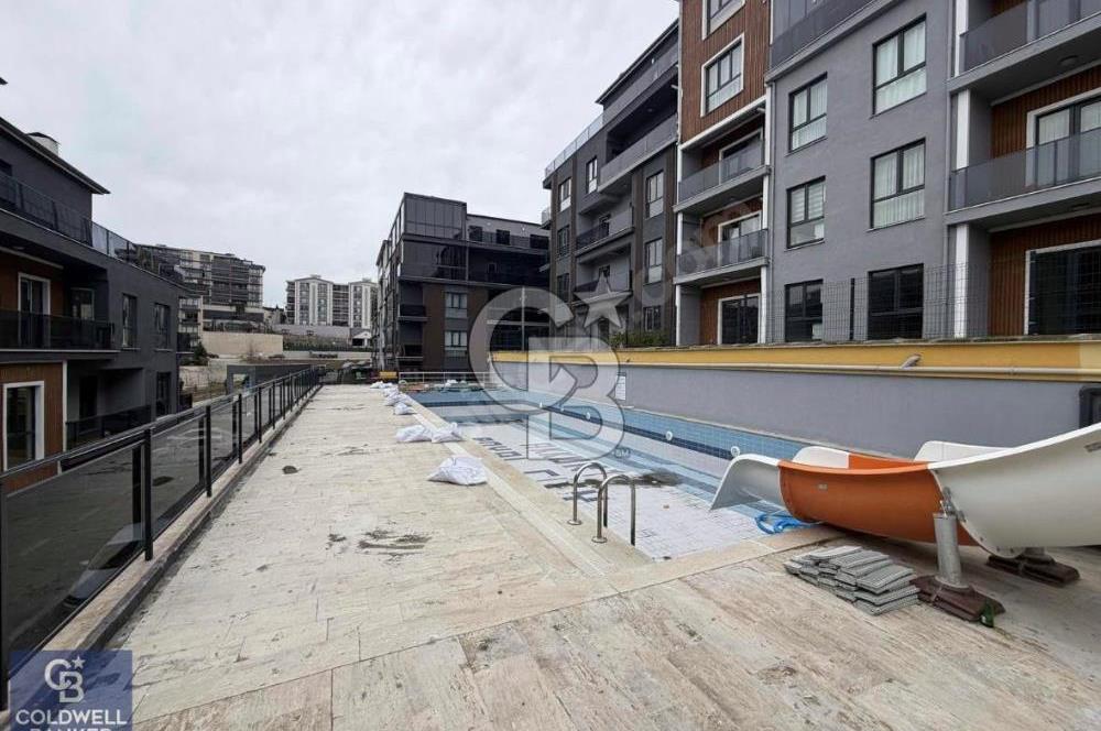 Başiskele Royal Akkurt City'de Düz Bahçeli Satılık 3+1 Daire