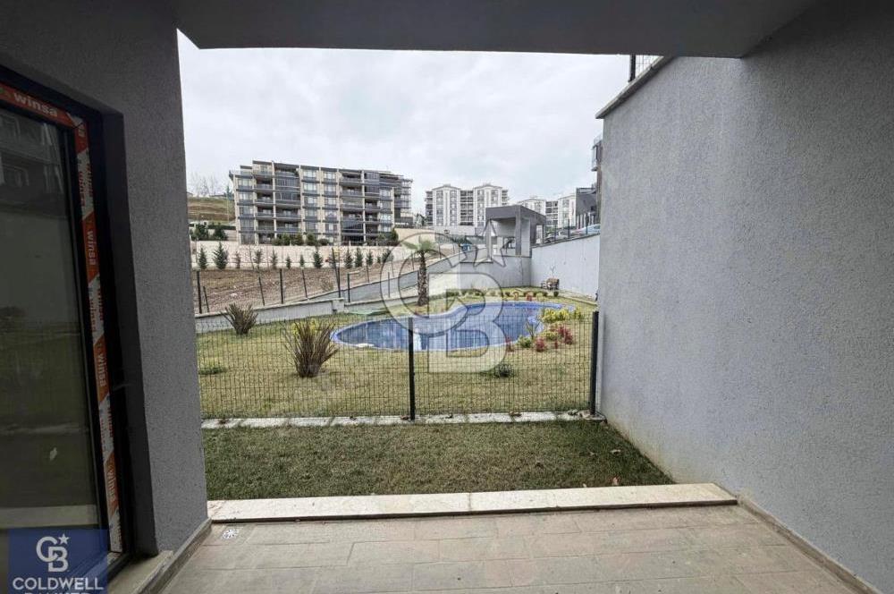 Başiskele Royal Akkurt City'de Düz Bahçeli Satılık 3+1 Daire