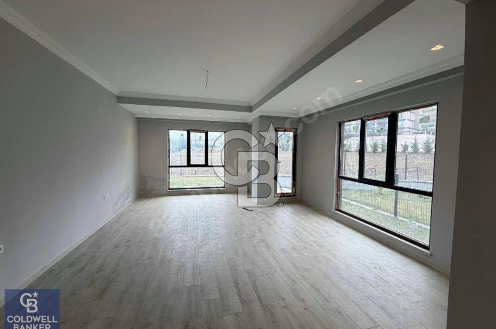 Başiskele Royal Akkurt City'de Düz Bahçeli Satılık 3+1 Daire