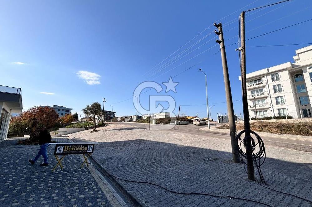 Cb Mahallden Hazır kiracılı satılık dükkan