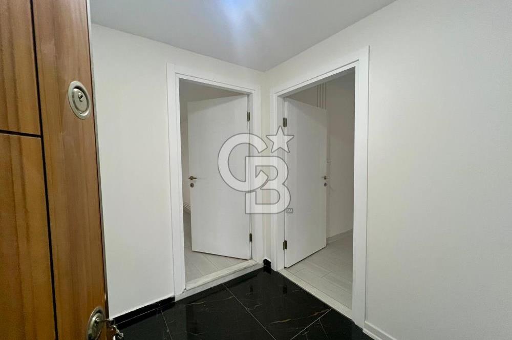 Bornova Yakaköy de Müstakil Bahçeli 6+2 Kiralık Villa