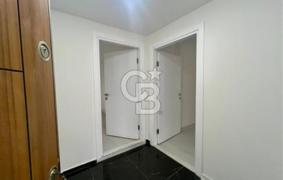 Bornova Yakaköy de Müstakil Bahçeli 6+2 Kiralık Villa