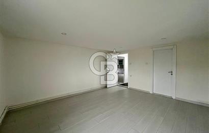 Bornova Yakaköy de Müstakil Bahçeli 6+2 Kiralık Villa