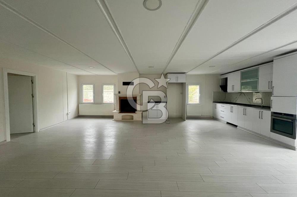 Bornova Yakaköy de Müstakil Bahçeli 6+2 Kiralık Villa