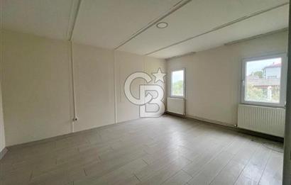 Bornova Yakaköy de Müstakil Bahçeli 6+2 Kiralık Villa