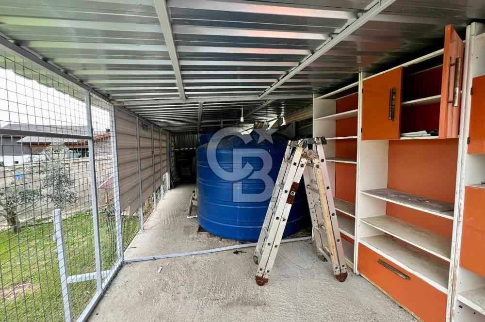 Bornova Yakaköy de Müstakil Bahçeli 6+2 Kiralık Villa