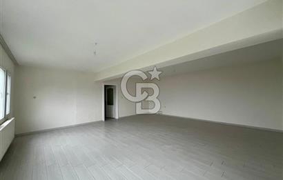 Bornova Yakaköy de Müstakil Bahçeli 6+2 Kiralık Villa