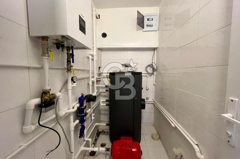 Bornova Yakaköy de Müstakil Bahçeli 6+2 Kiralık Villa