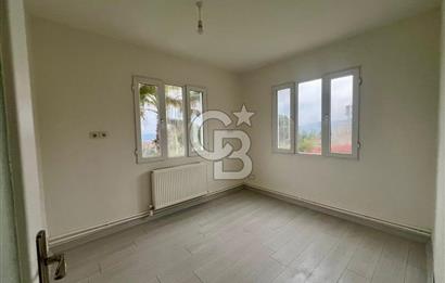Bornova Yakaköy de Müstakil Bahçeli 6+2 Kiralık Villa