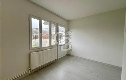 Bornova Yakaköy de Müstakil Bahçeli 6+2 Kiralık Villa